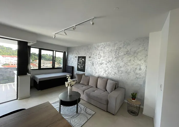Sandi Hvar Apartments