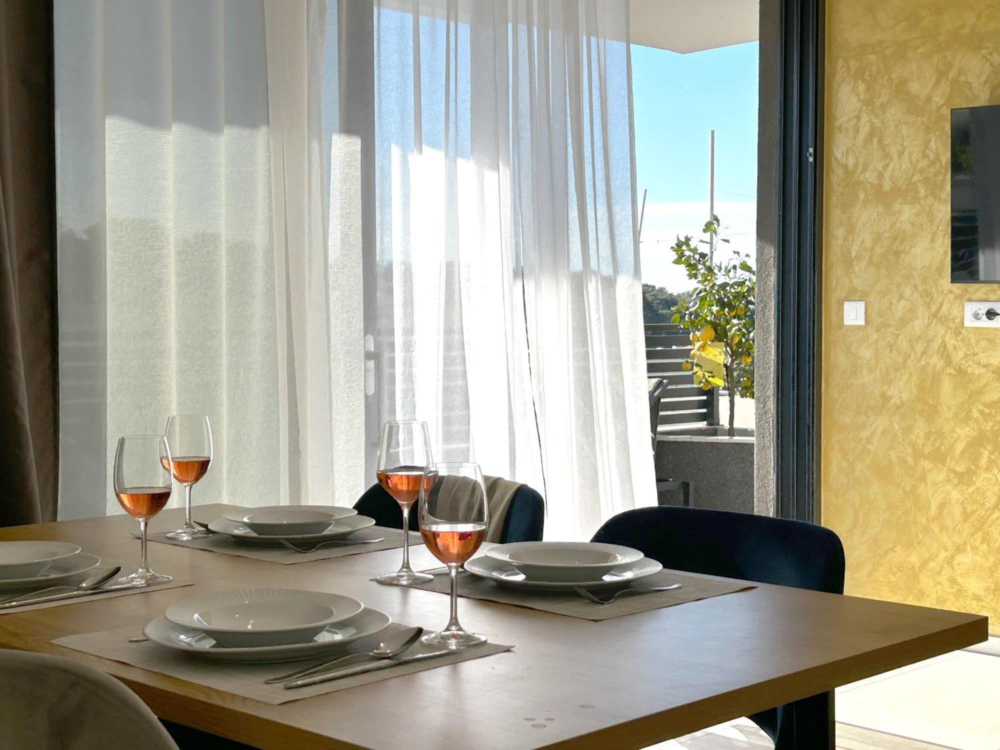 Sandi Hvar Apartman *